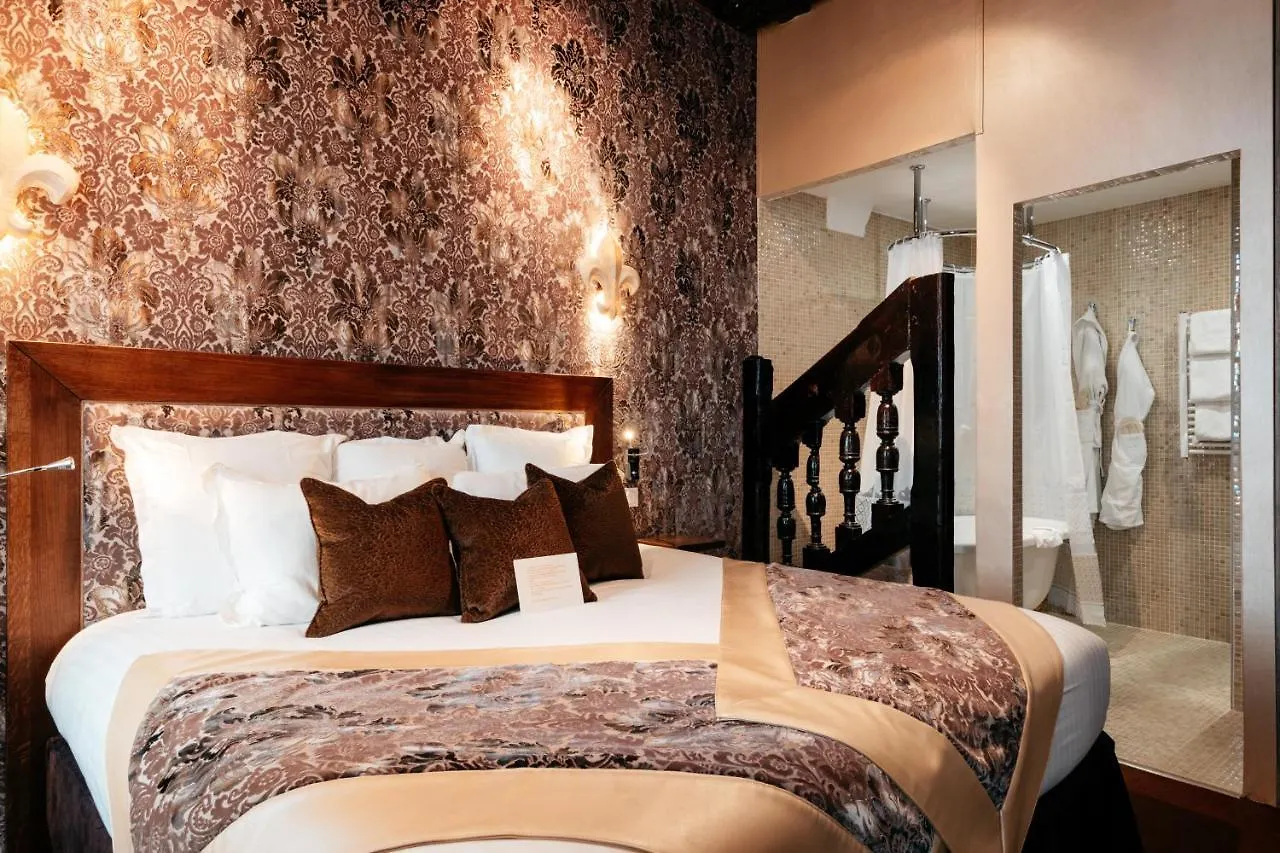 Le Temple De Jeanne Hotel