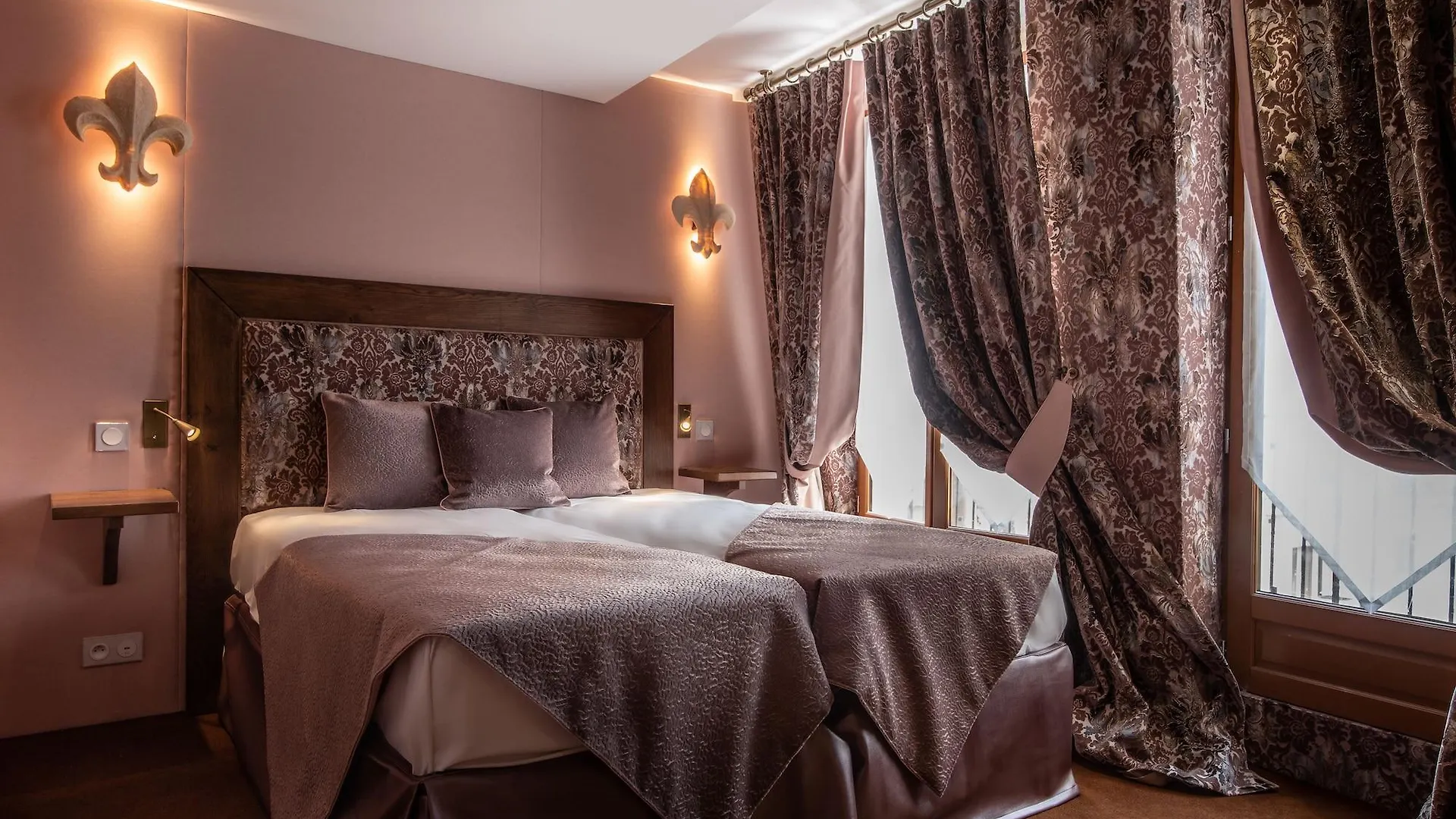 Le Temple De Jeanne Hotel